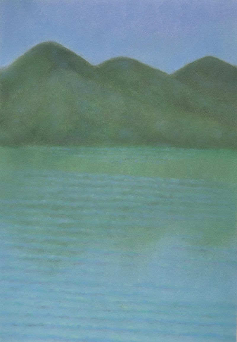 风吹过山湖